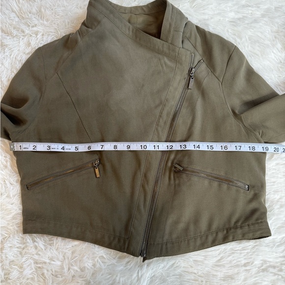 Y2K INC olive green taupe cropped convertible silk moto jacket size medium - Picture 12 of 14